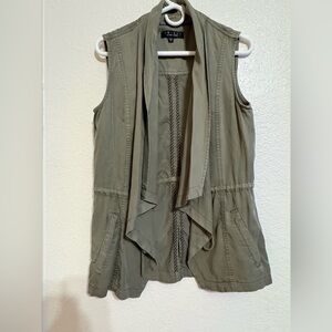 Trixxi Sleeveless vest